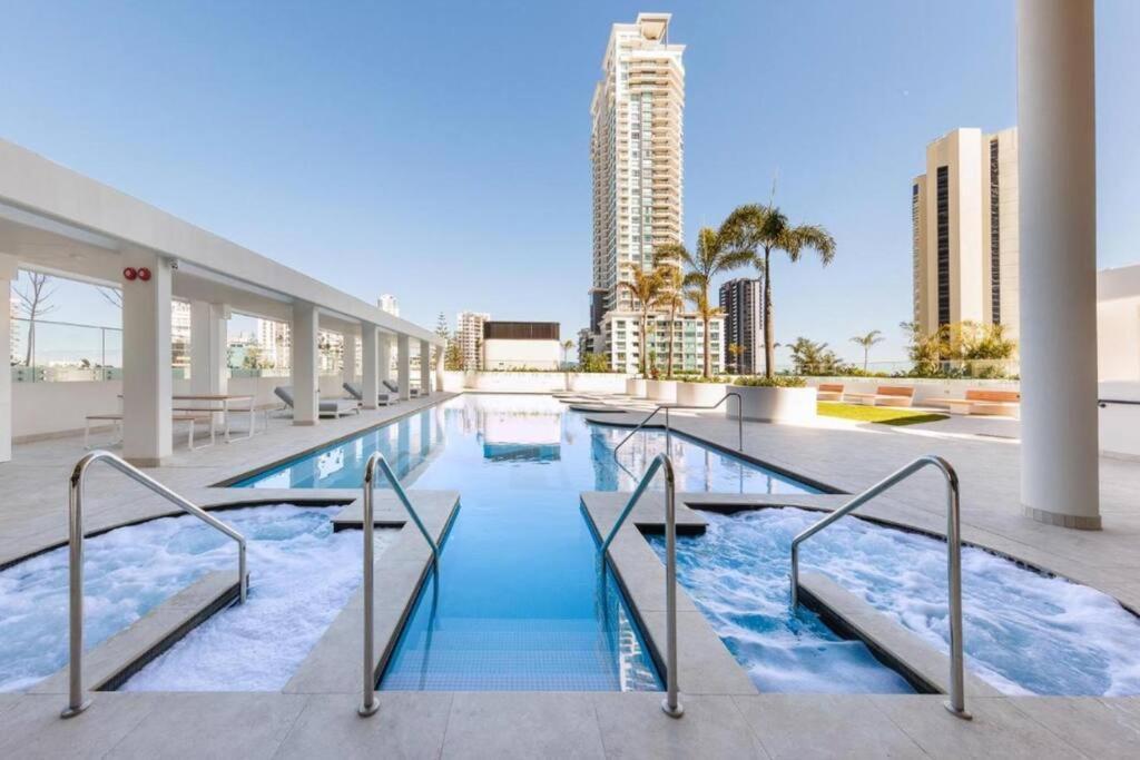 Sea Fever - Lv 65 Skyhome On Ocean Meriton Gold Coast