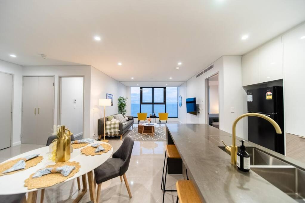 Sea Fever - Lv 65 Skyhome On Ocean Meriton Apartment *