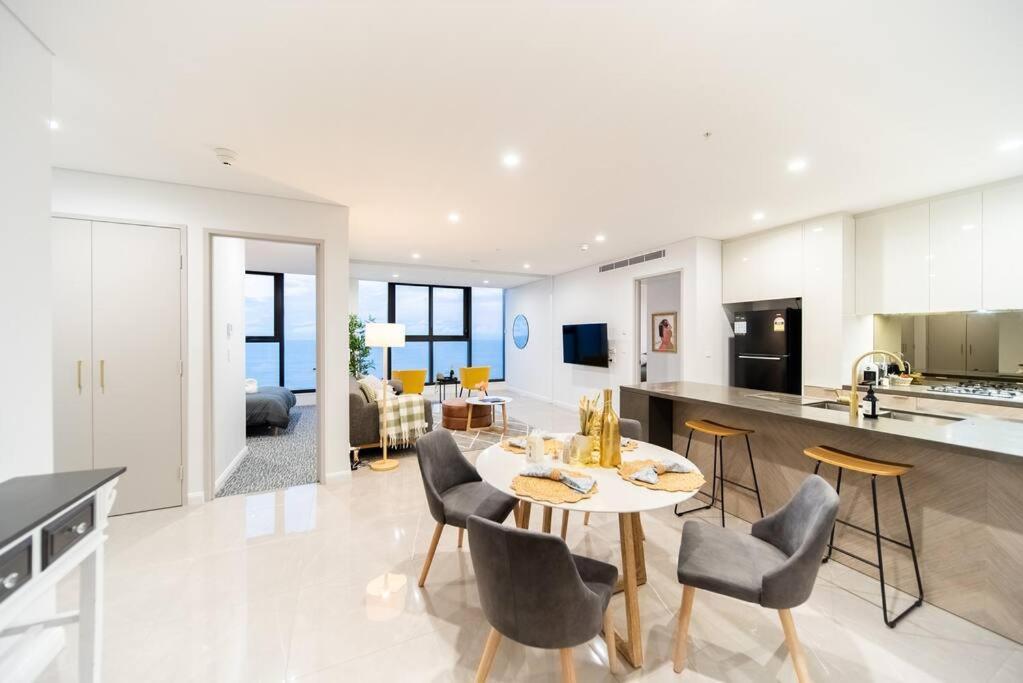 Apartment Sea Fever - Lv 65 Skyhome On Ocean Meriton *