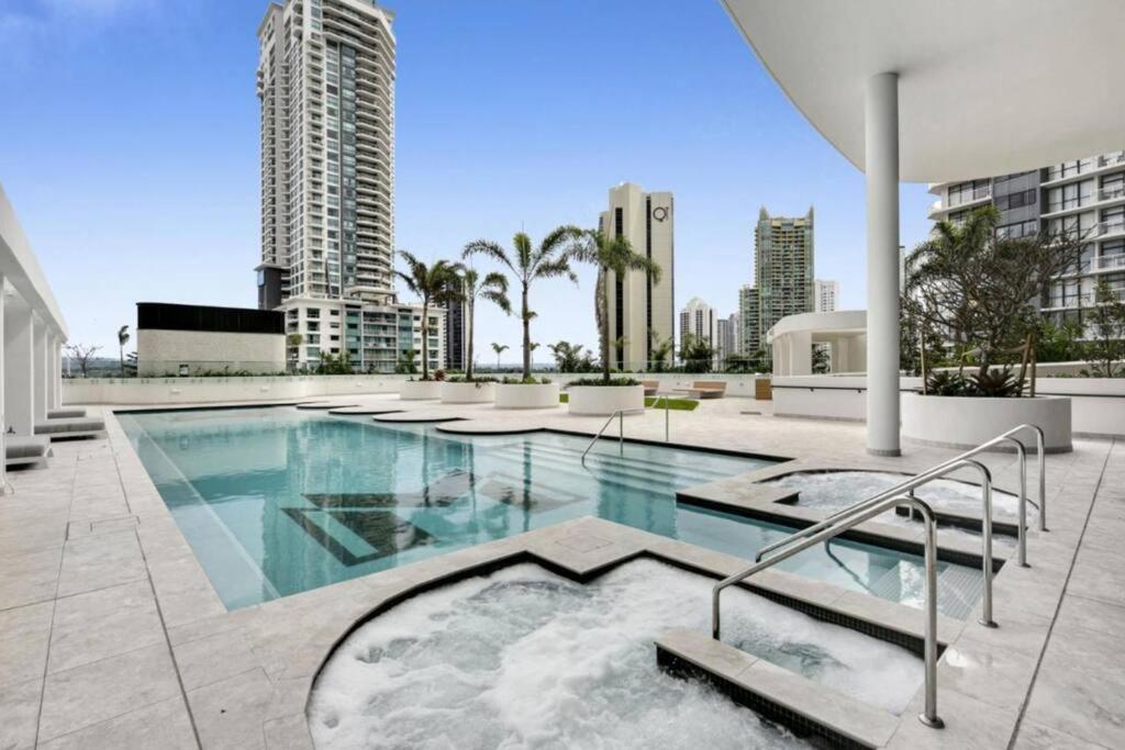 Apartment Sea Fever - Lv 65 Skyhome On Ocean Meriton Gold Coast